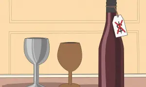 Due bicchieri e una bottiglia di vino con un'etichetta "prezzo barrato". Impara come fare il vino in casa senza spendere una fortuna.