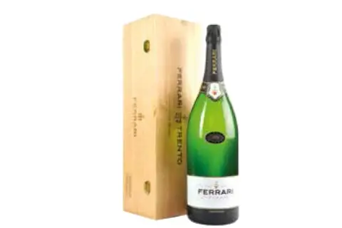 Bottiglia da 3 litri di Ferrari Brut, con la sua elegante cassa in legno.