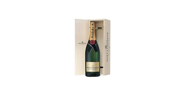Bottiglia Moët & Chandon Brut Imperial in elegante cofanetto di legno. Una nome bottiglia 6 litri per celebrare momenti speciali.